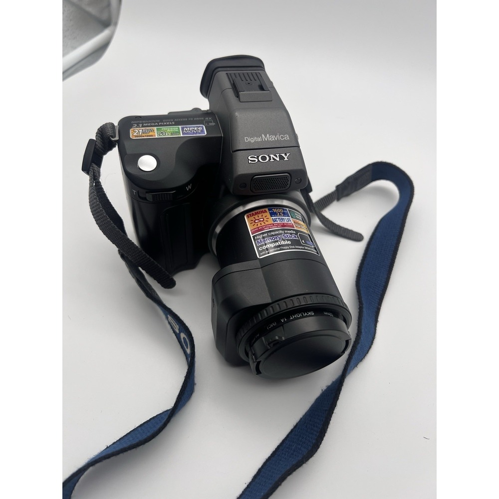 Sony Mavica MVC-FD95 2.1MP Digital Camera - Black & Metallic gray